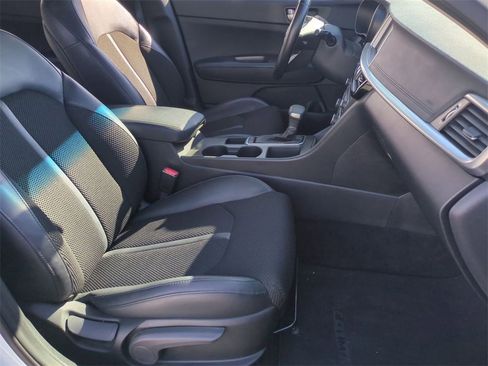 Used 2020 Kia Optima S image 26