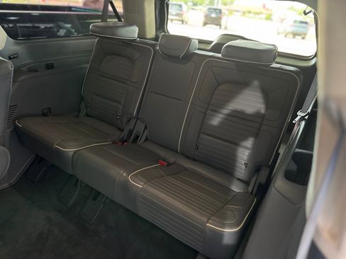 Used 2021 Lincoln Navigator L Black Label w/ Cargo Convenience Package image 44