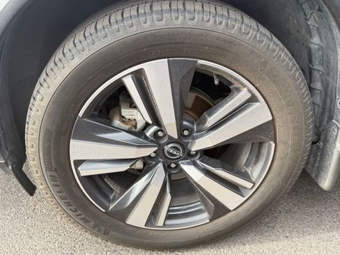 Certified 2022 Nissan Rogue SL FWD image 5