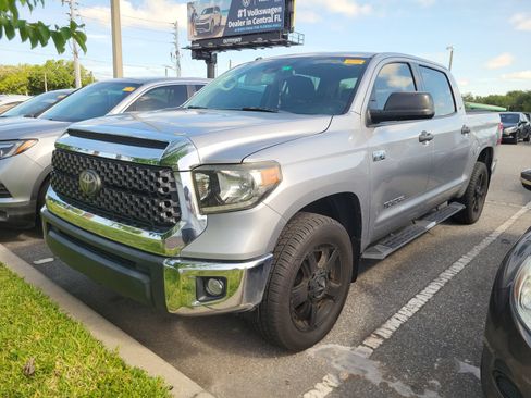 Used 2018 Toyota Tundra SR5 w/ SR5 Upgrade Package RWD image 1
