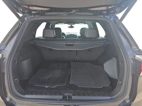 Used 2023 Chevrolet Equinox RS FWD image 19