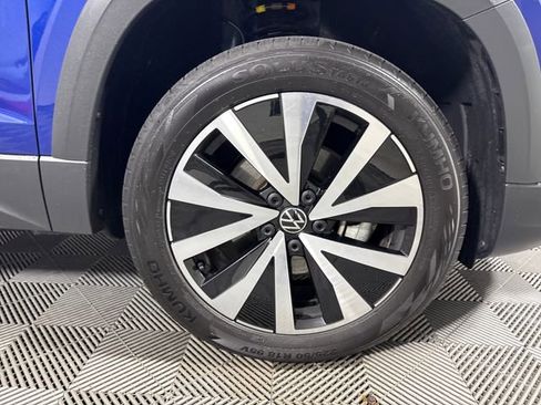 Used 2022 Volkswagen Taos SE image 11