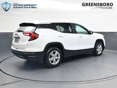 Used 2024 GMC Terrain SLE FWD image 5