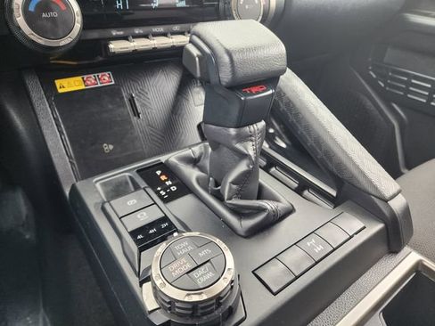 Certified 2025 Toyota 4Runner TRD Off-Road AWD/4WD image 32