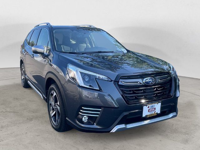 Used 2023 Subaru Forester Touring AWD/4WD image 3
