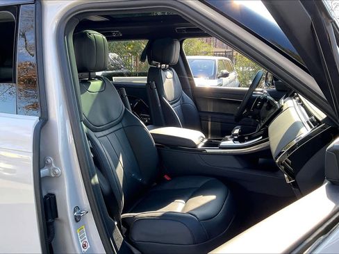 New 2026 Land Rover Range Rover Sport Dynamic SE image 31