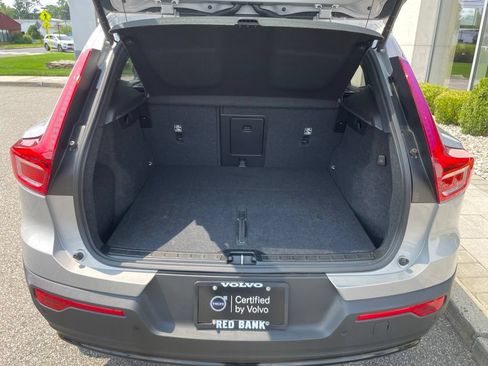 Used 2025 Volvo XC40 B5 Plus AWD/4WD image 12