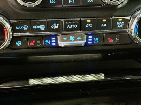 Used 2022 Ford F150 Lariat w/ Equipment Group 502A High AWD/4WD image 21