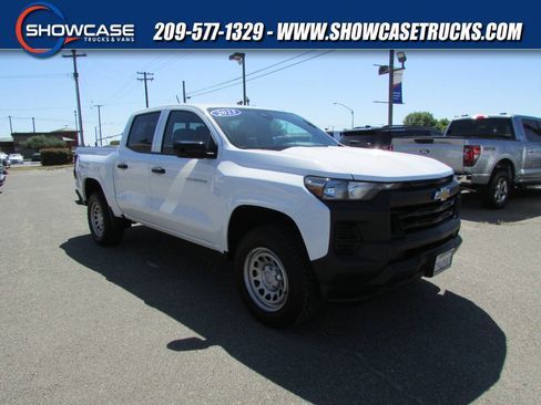 Used 2023 Chevrolet Colorado W/T w/ Advanced Trailering Package AWD/4WD image 1