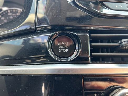 Used 2025 Nissan Pathfinder SV AWD/4WD image 19