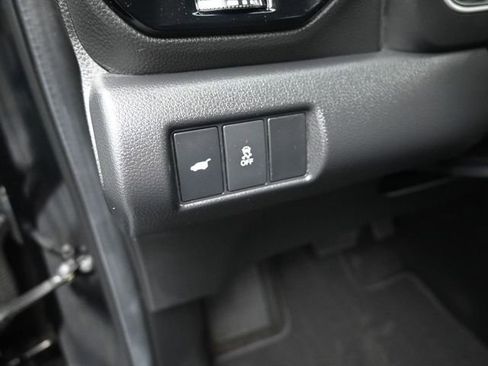 Used 2024 Honda Pilot Touring image 13