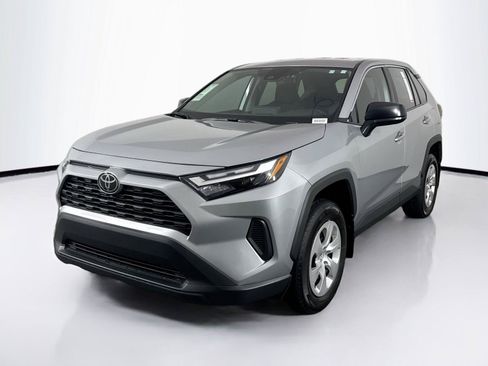 Used 2025 Toyota RAV4 LE AWD/4WD image 3