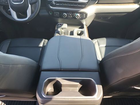 Used 2026 GMC Sierra 1500 Elevation image 22
