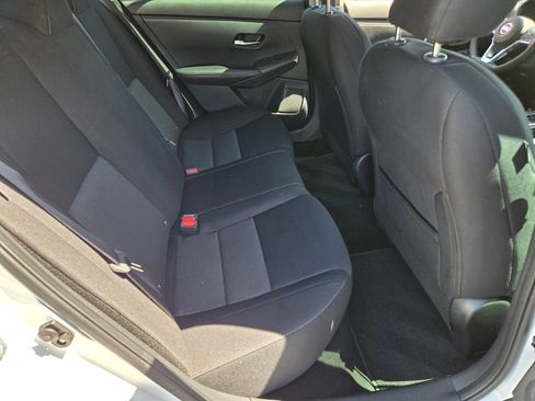 Certified 2023 Nissan Sentra SV FWD image 17