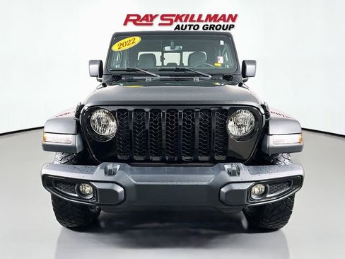 Used 2022 Jeep Gladiator Willys image 2