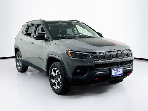 Used 2022 Jeep Compass Trailhawk w/ Trailhawk Elite Group AWD/4WD image 3
