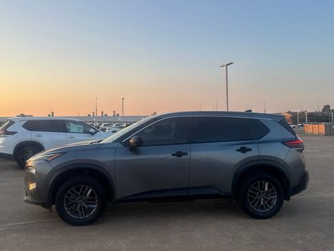 Used 2023 Nissan Rogue S FWD image 13