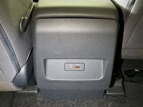 Used 2024 Nissan Frontier SV image 21