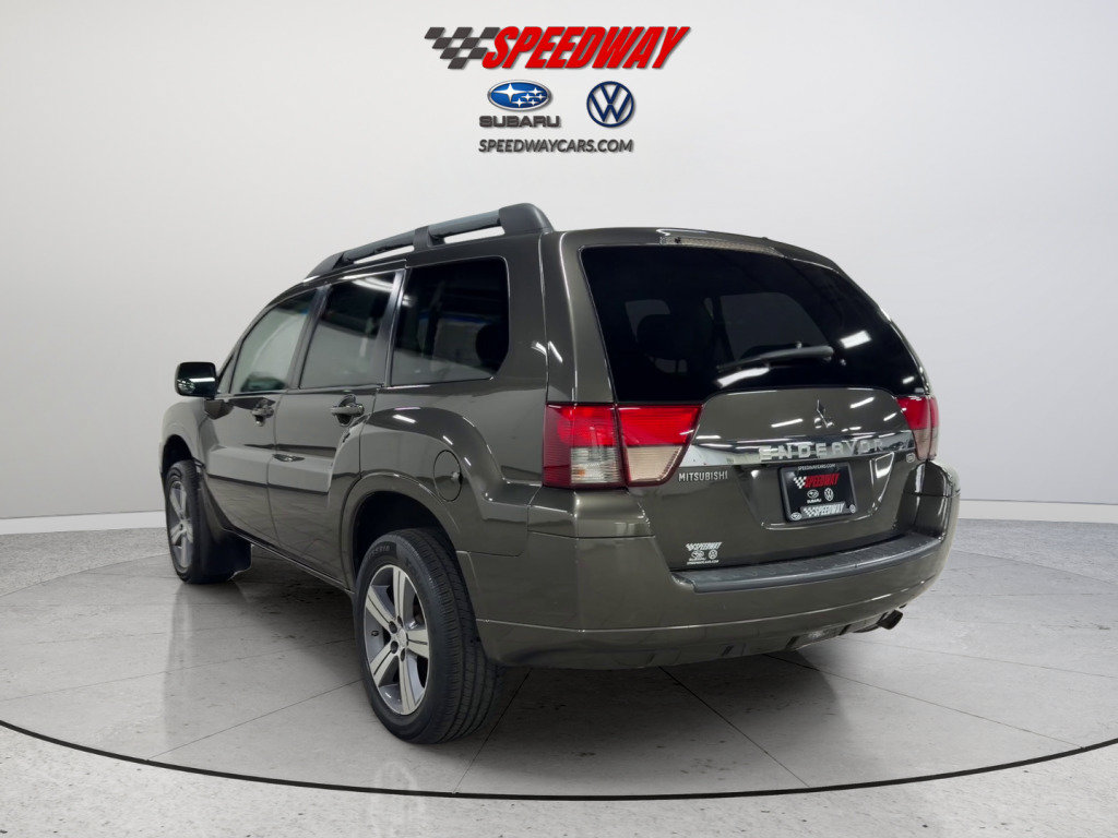 Used 2010 Mitsubishi Endeavor SE AWD/4WD image 8