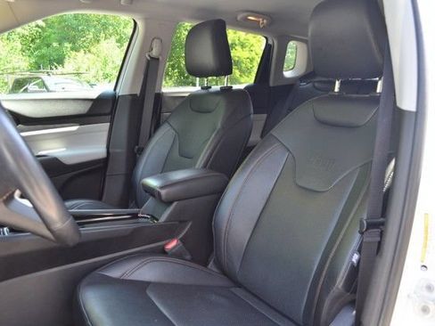 Used 2022 Jeep Compass Limited AWD/4WD image 18