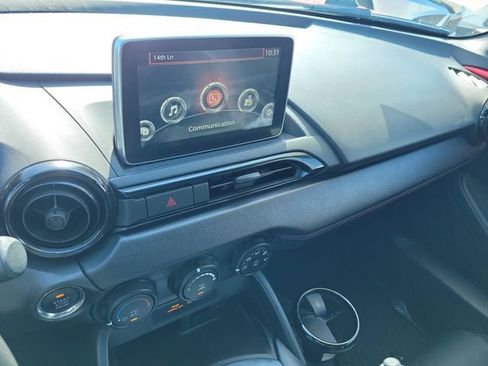 Used 2016 MAZDA MX-5 Miata Club image 23