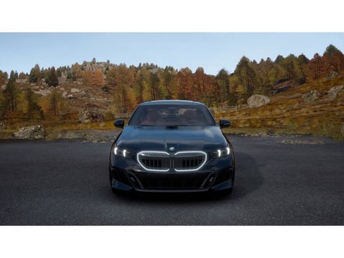 New 2026 BMW 530i image 3