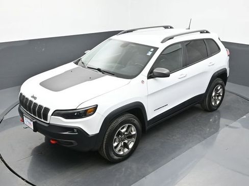 Used 2019 Jeep Cherokee Trailhawk w/ Cold Weather Group image 15