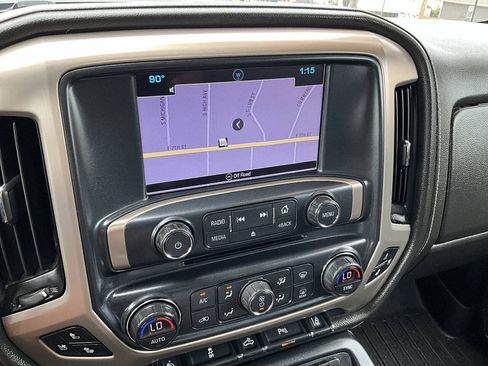 Used 2017 GMC Sierra 2500 Denali AWD/4WD image 23