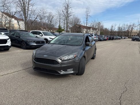 Used 2018 Ford Focus SEL w/ Cold Weather Package image 15