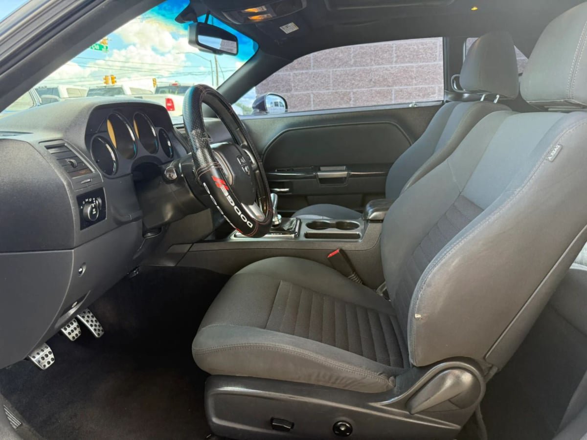 Used 2013 Dodge Challenger R/T RWD image 37