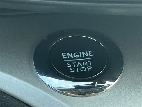 Certified 2023 Ford Explorer XLT image 16