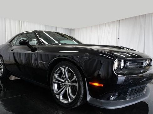 Used 2022 Dodge Challenger R/T RWD image 2