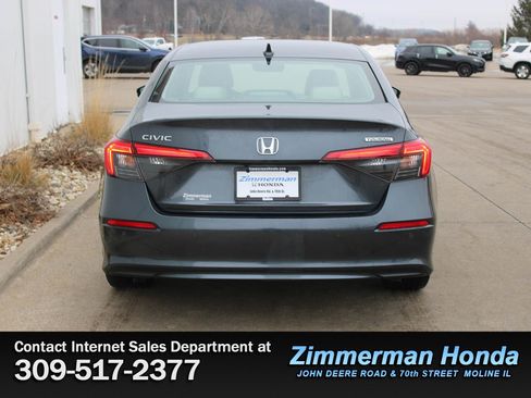 Certified 2024 Honda Civic Touring image 5