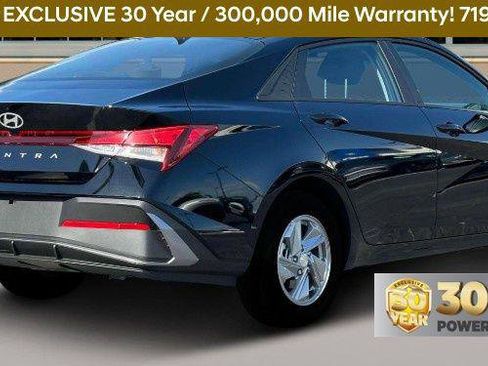 New 2025 Hyundai Elantra SE image 11