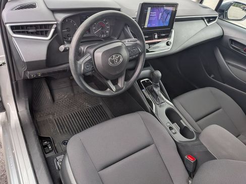 Used 2025 Toyota Corolla LE FWD image 13