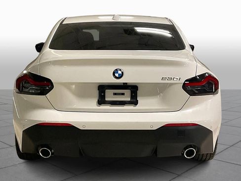 Used 2024 BMW 230i Coupe w/ Convenience Package image 4