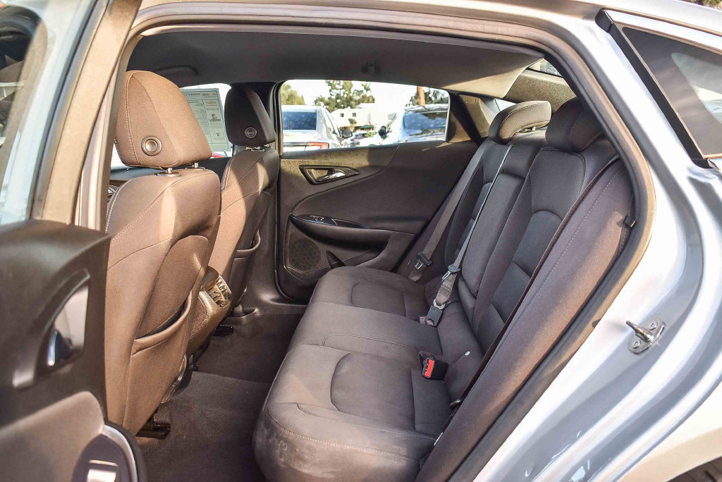Used 2019 Chevrolet Malibu LT FWD image 18