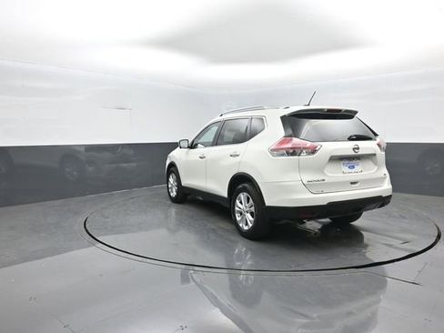 Used 2015 Nissan Rogue SV w/ SV Premium Package image 5