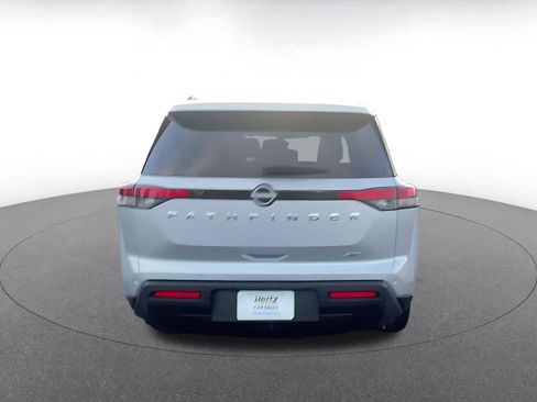 Used 2025 Nissan Pathfinder SV image 12