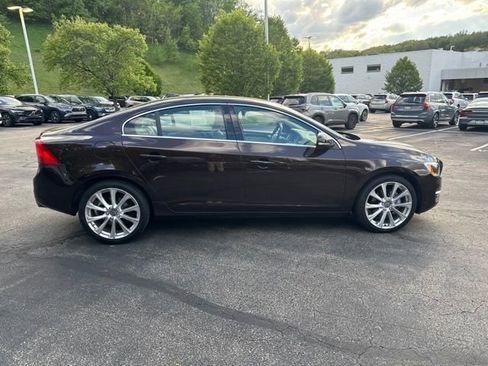 Used 2017 Volvo S60 T5 Inscription Platinum w/ Climate Package AWD/4WD image 6