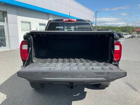 Used 2024 GMC Canyon AT4X AWD/4WD image 18