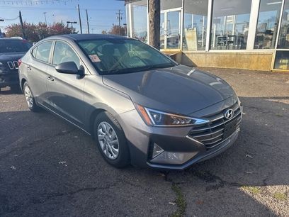 Used 2019 Hyundai Elantra SE