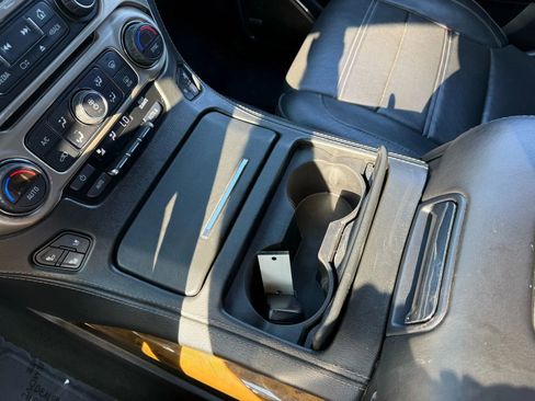 Used 2017 GMC Yukon Denali image 31