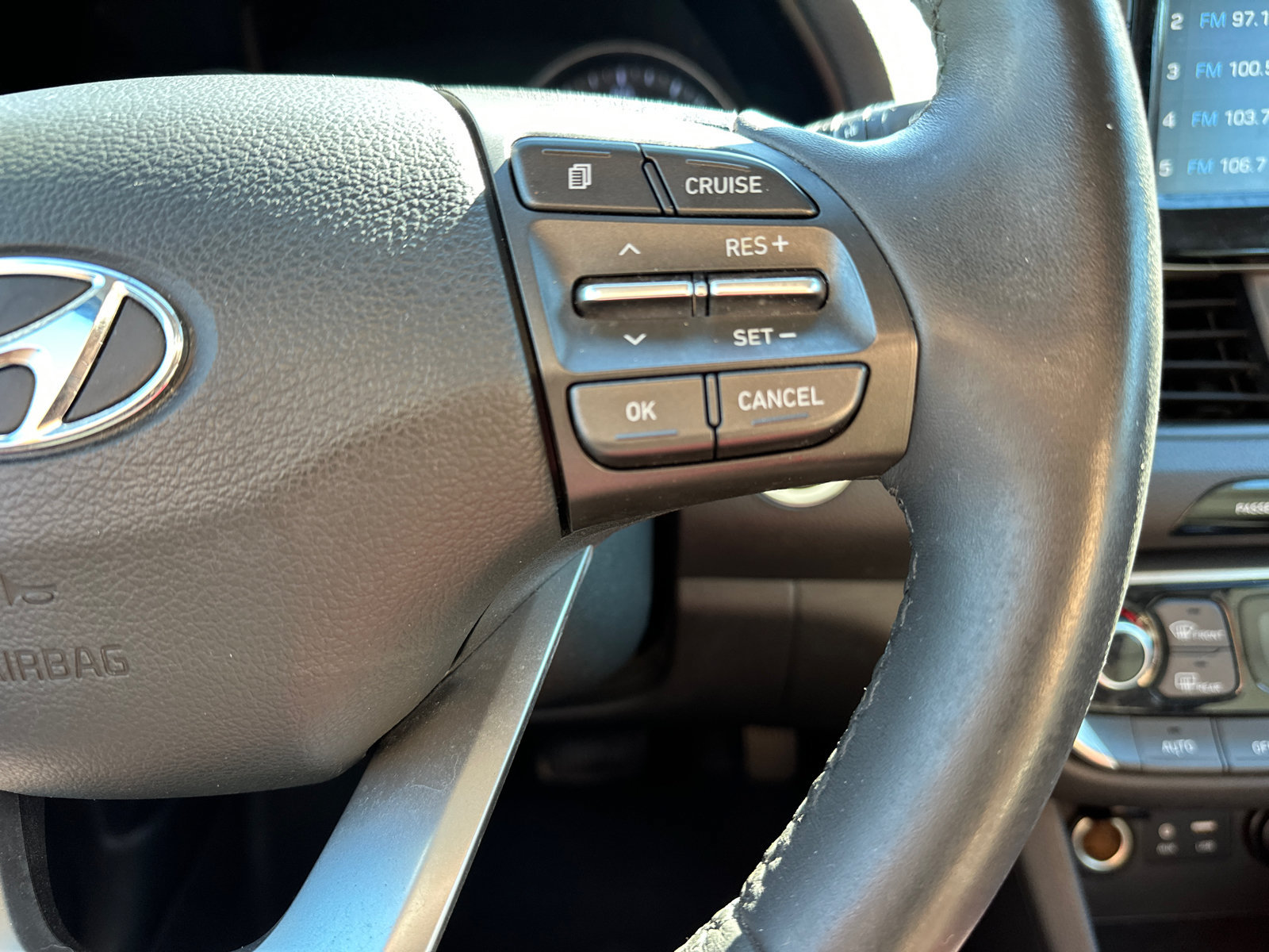 Used 2018 Hyundai Elantra GT w/ Style Package 02 FWD image 21