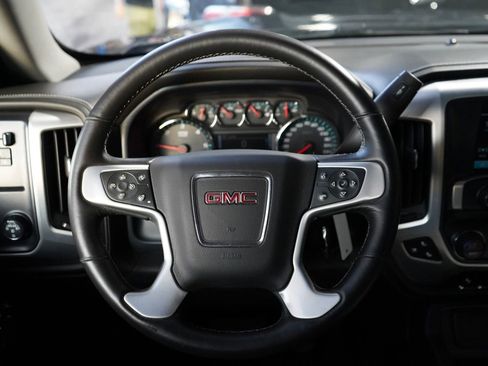 Used 2018 GMC Sierra 1500 SLT w/ Enhanced Driver Alert Package image 15