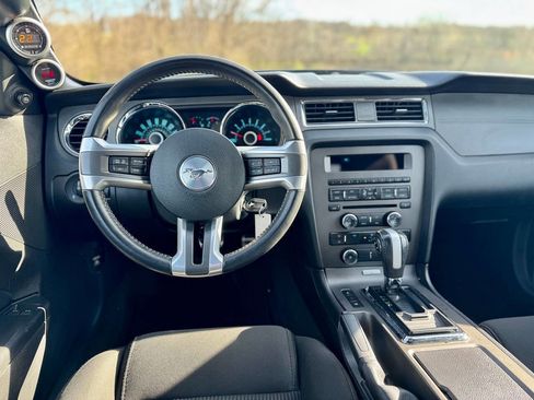 Used 2013 Ford Mustang GT image 18