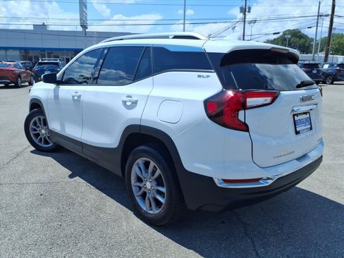 Used 2023 GMC Terrain SLT w/ Infotainment Package II AWD/4WD image 6