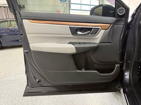Used 2017 Honda CR-V EX-L image 9