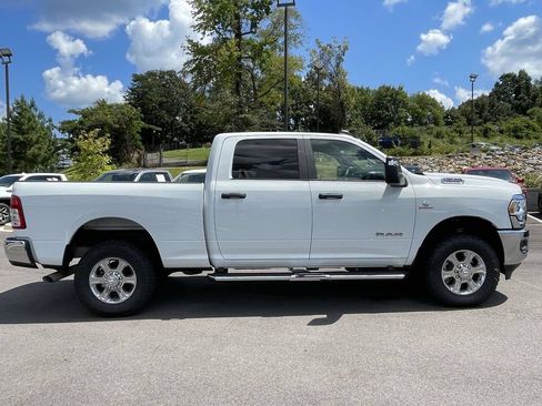 Used 2024 RAM 2500 Big Horn AWD/4WD image 2