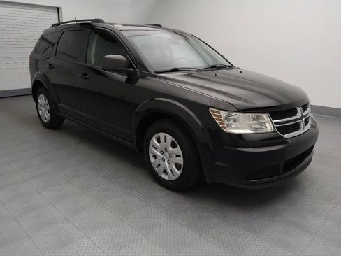 Used 2018 Dodge Journey SE w/ Connectivity Group FWD image 11